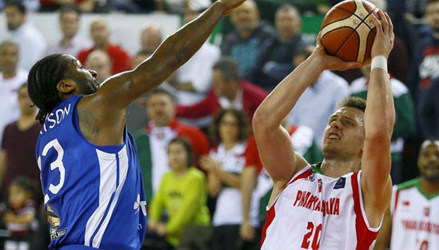 Pınar Karşıyaka: 72 - Fraport Skyliners: 52