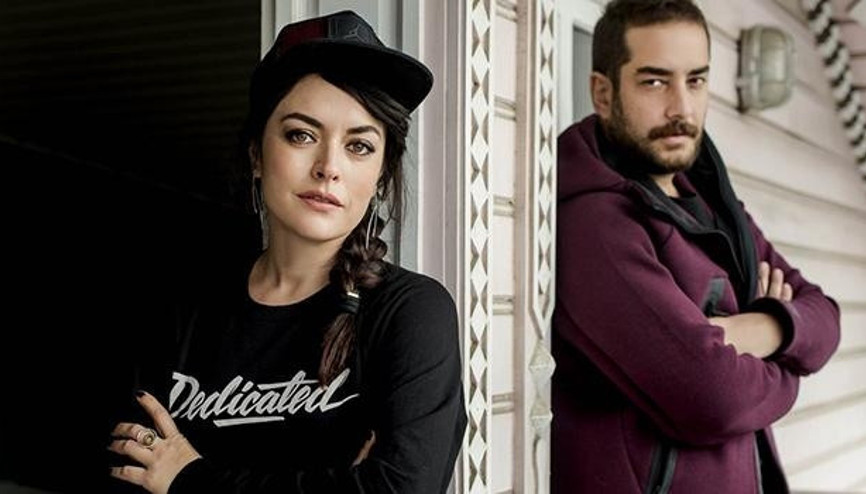 3 Adamın bu haftaki konuğu olan Enis Arıkan kimdir Enis Arıkan kaç yaşındadır