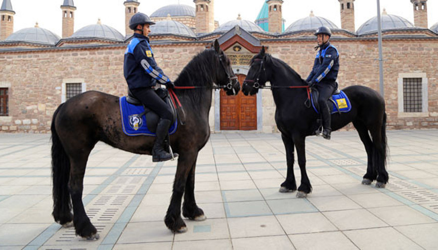 Türkiyenin ilk Atlı Zabıta Birliği Konyada göreve başladı
