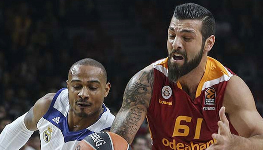 Real Madrid İstanbulda boğuldu