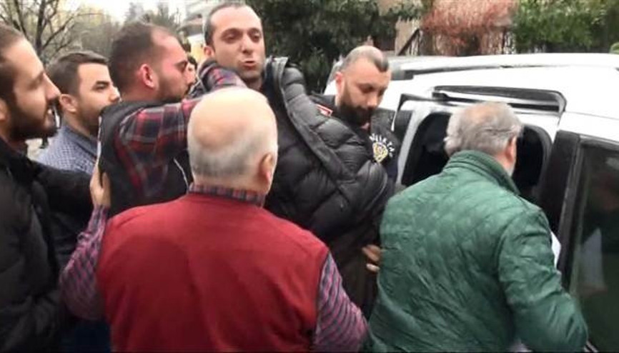 Flaş gelişme: Onur Özbizerdik tutuklandı Flaş gelişme: Onur Özbizerdik tutuklandı