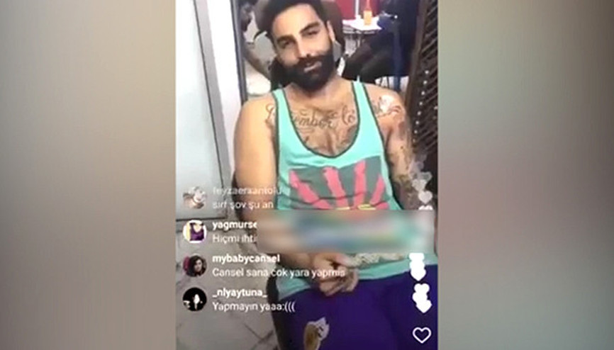 Eser West Cansel dövmesini sildirdi