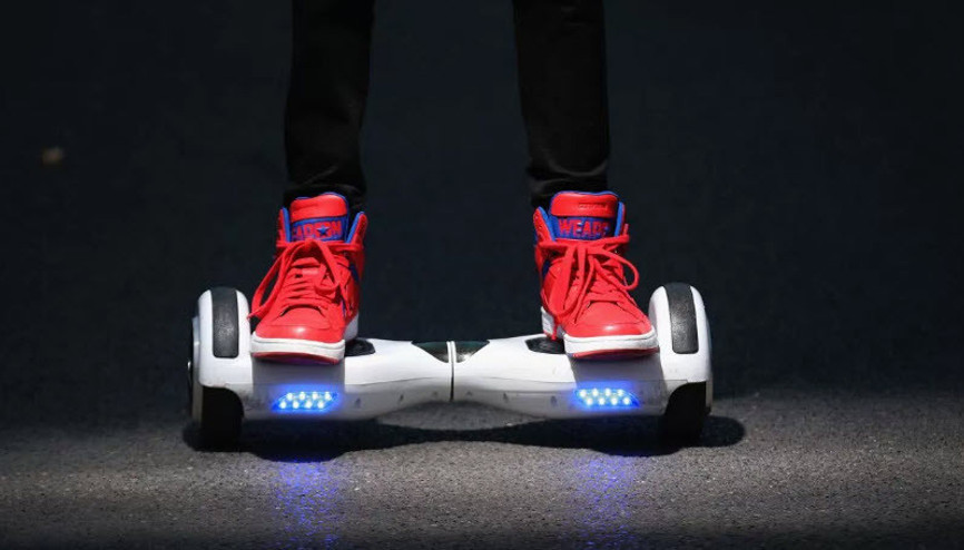 Hoverboard koca evi yaktı, kül etti