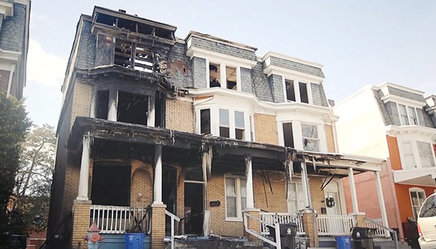 Hoverboard koca evi yaktı, kül etti