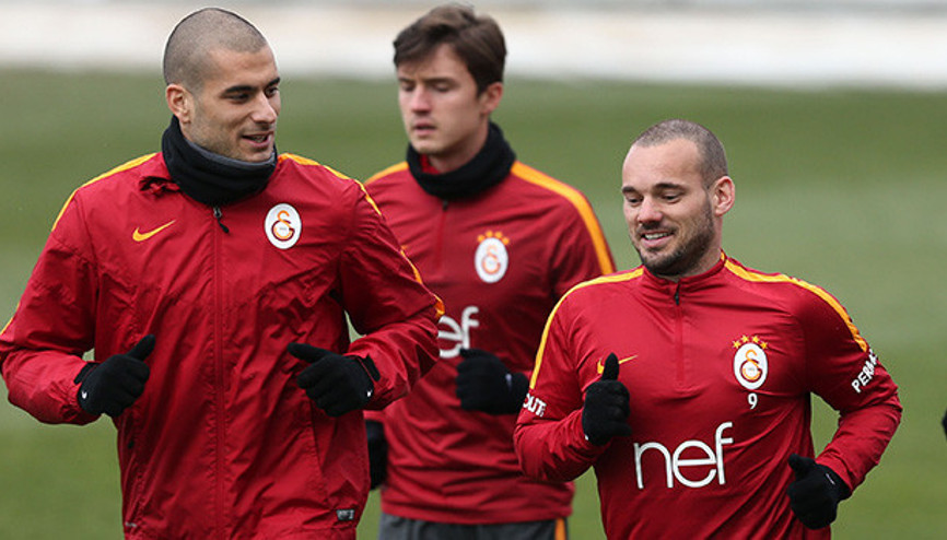 Galatasarayın yıldızına şok sözler Sneijder göbek yapmış...