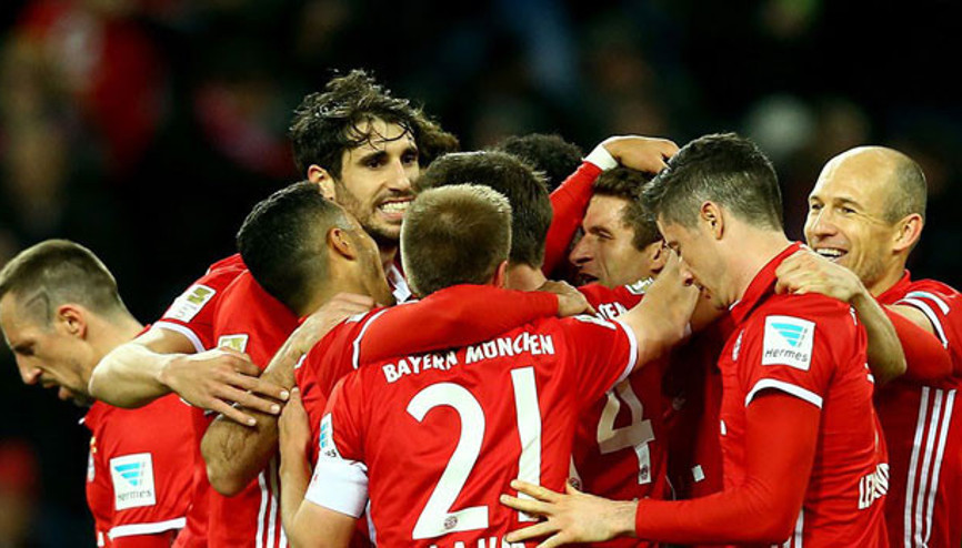 ZİRVEDE TEK BAŞINA