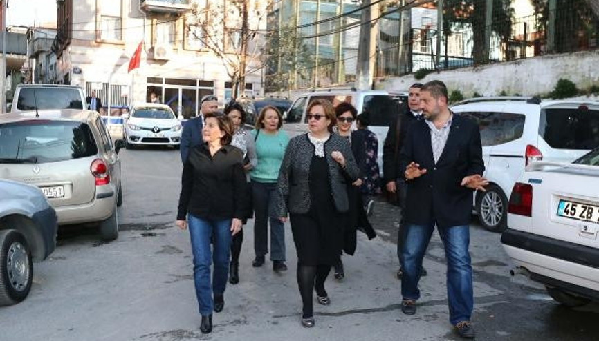 Kahveli sohbette sorun dinledi