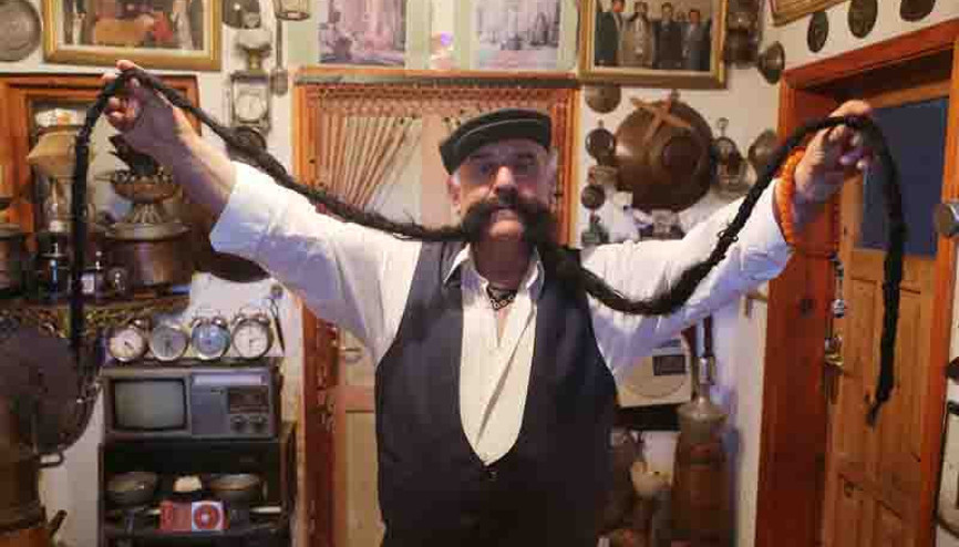 Bıyık rekortmeni ‘Pala Necati’