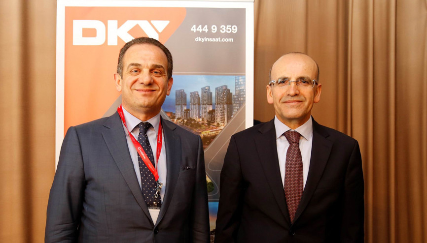 Mehmet Şimşek iş dünyası ile buluştu