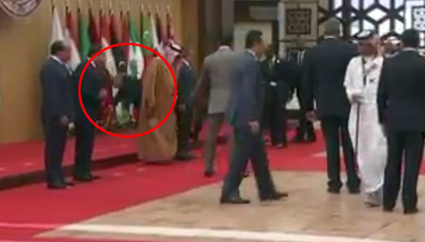 Lübnan Cumhurbaşkanı fena kapaklandı