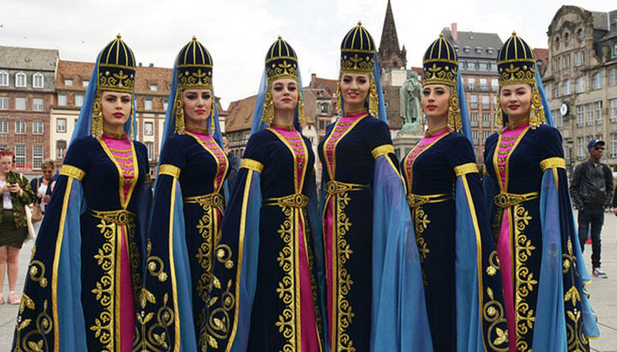 Strasbourg’ta Çerkez rüzgarı esti