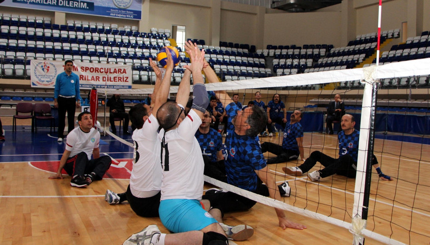 Fethiyede voleybol şöleni
