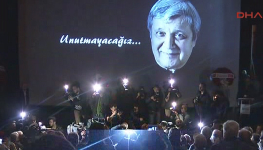 Halit Akçatepeye veda