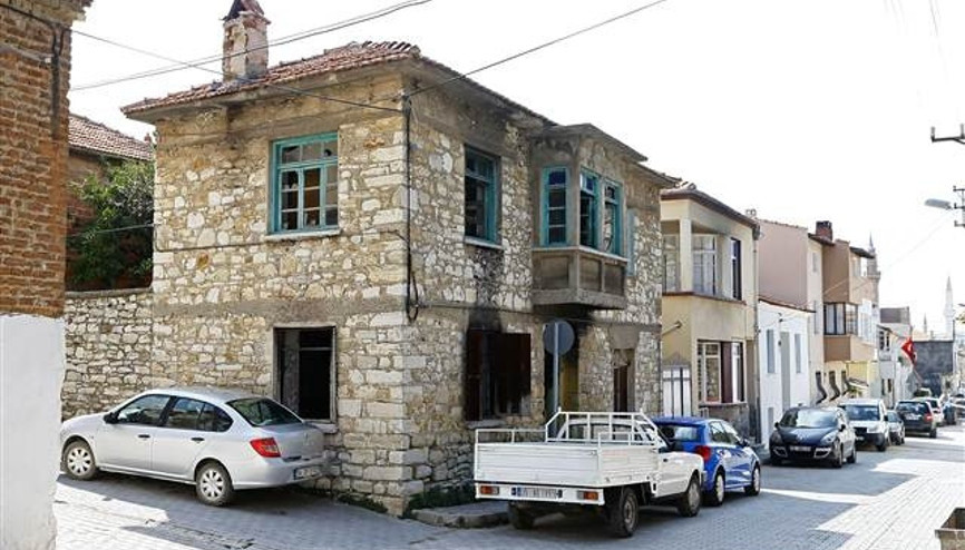 Bu evlerin fiyatları el yakıyor