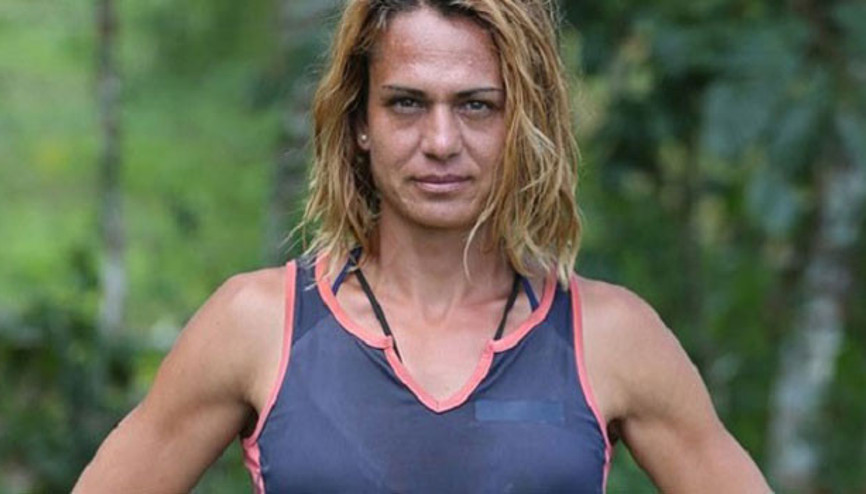Survivor Nagihan imzayı attı