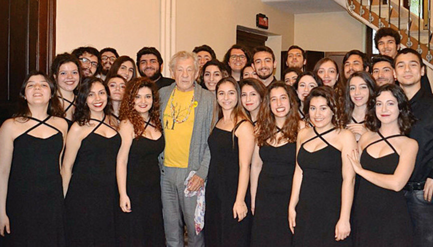 Gandalf’ı duygulandıran koro