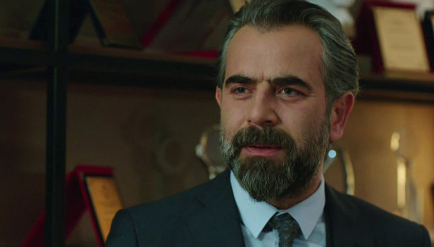 Yurdaer Okur diziden ayrıldı