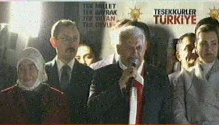 Başbakan Yıldırımdan balkon konuşması