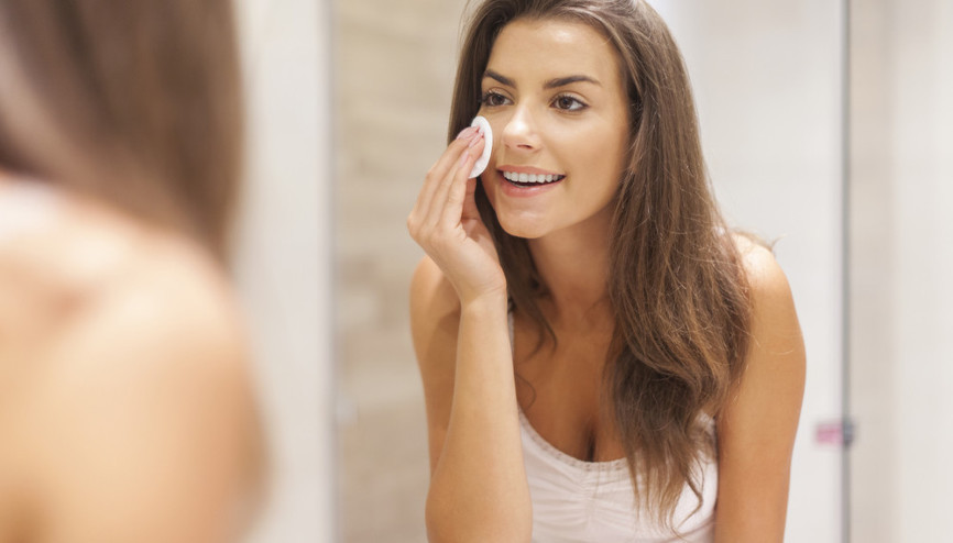 Makyajınızı silmeden uyuduğunuzda neler olduğunu biliyor musunuz