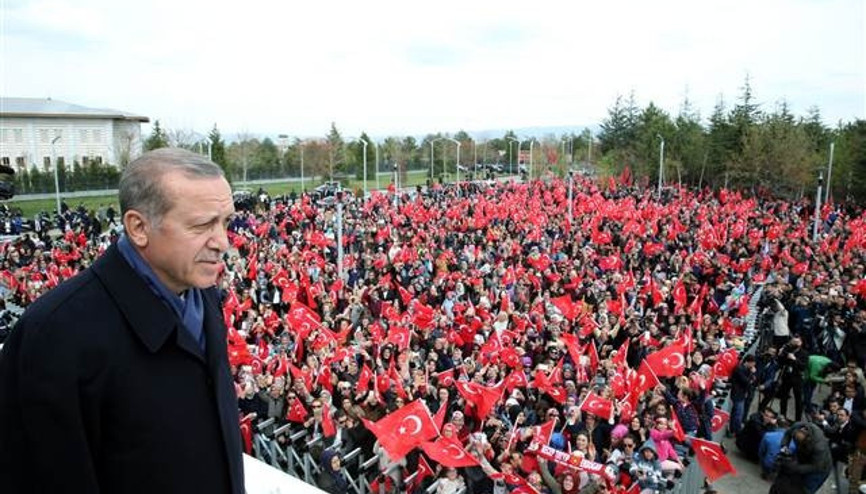 Son dakika... Cumhurbaşkanı Erdoğan referandumdan bir gün sonra 2019 mesajı verdi