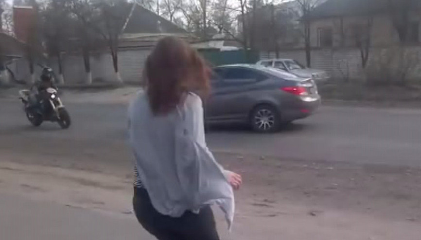 Genç kızın twerk dansı, trafik kazasına neden oldu