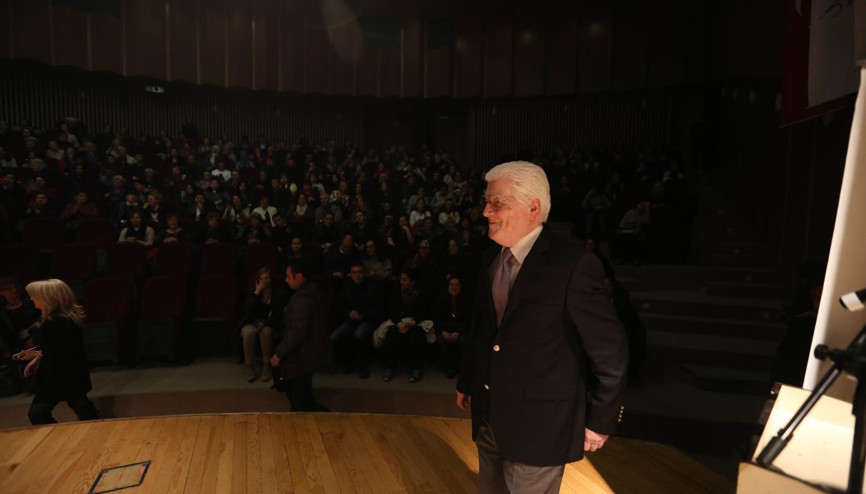 Şimdiki oyunculara gıpta ediyorum