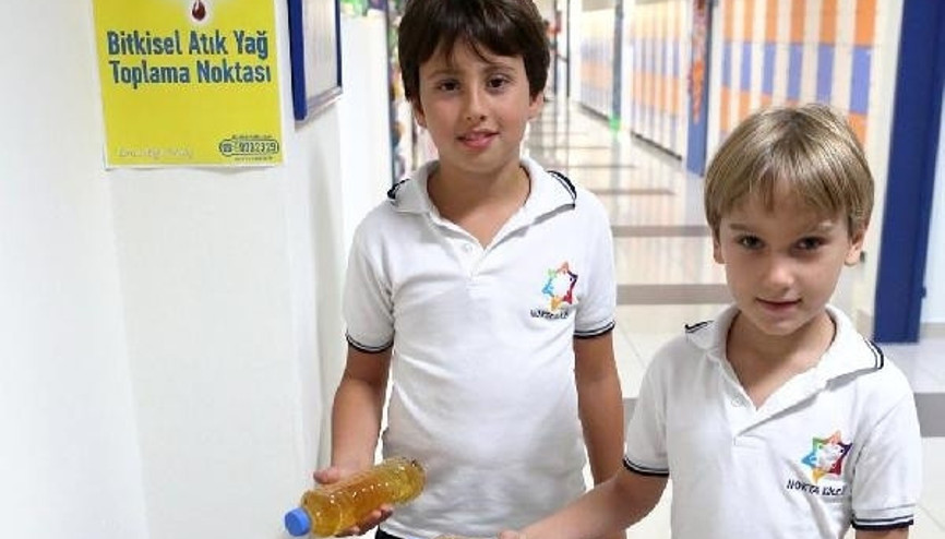 Bornova’da okullar atık yağları toplamak için yarışıyor