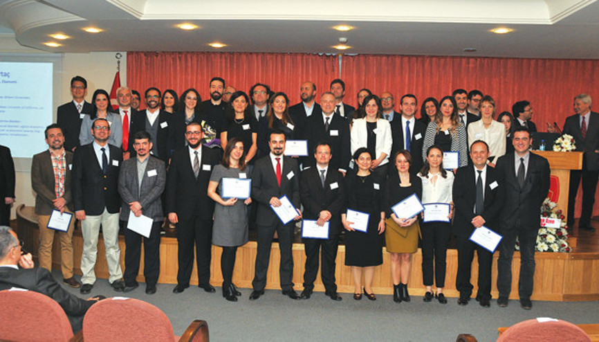 Genç bilim insanları ödüllendirildi