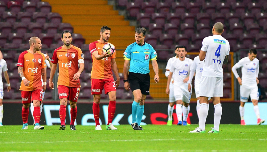 Galatasaraylılar, Özbek ile gülmeyi unuttu Tarihin en kötüsü...