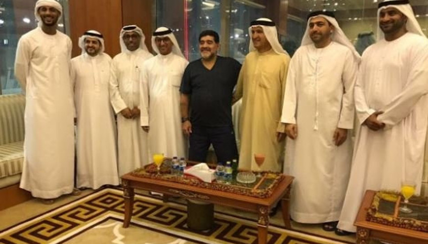Maradona sahalara geri döndü