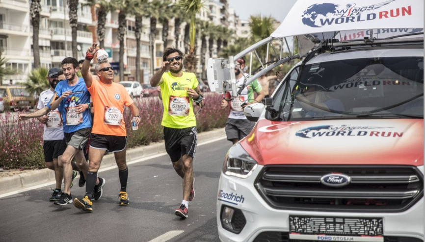 Binler omurilik felçlileri için koştu