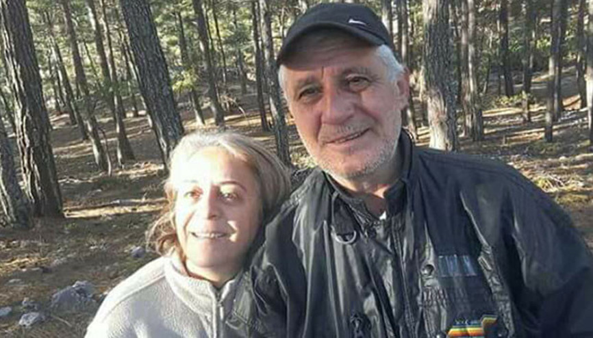 Çevreci çift evinde ölü bulundu