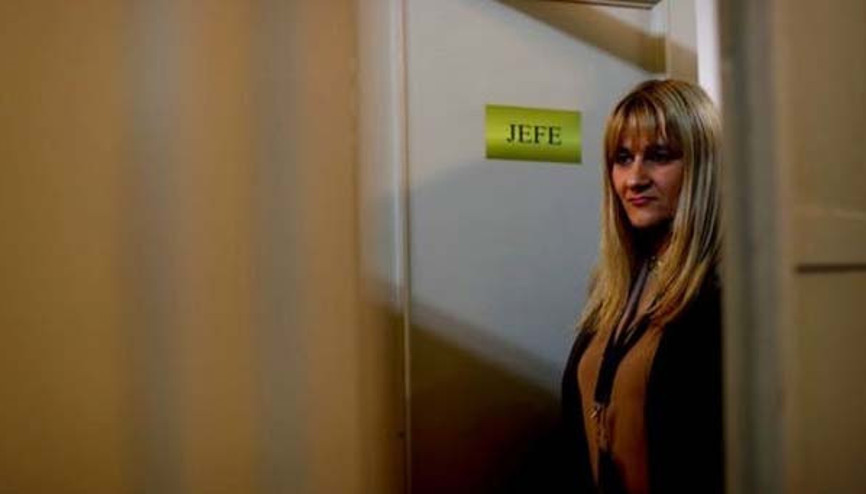 Erkek olarak işten ayrıldı kadın olarak baş komiser oldu