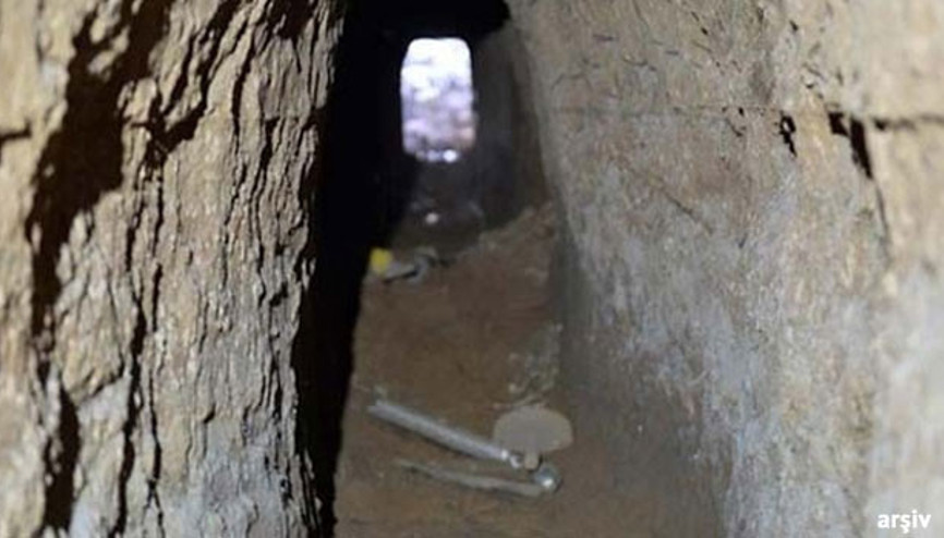 Metro kazısında kuyumcuya açılan tünel bulundu