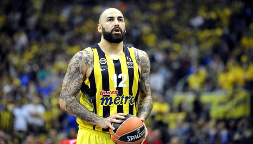 Fener’den Hawks’a Antic çalımı