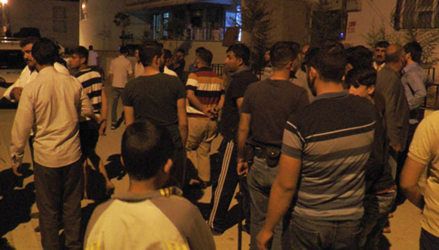 Şanlıurfada tehlikeli gerginlik: 100 kişi birbirine girdi, zırhlılar sevk edildi