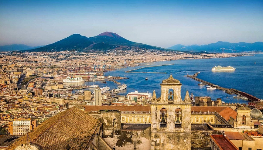 İtalyanın sahil şehri: Napoli