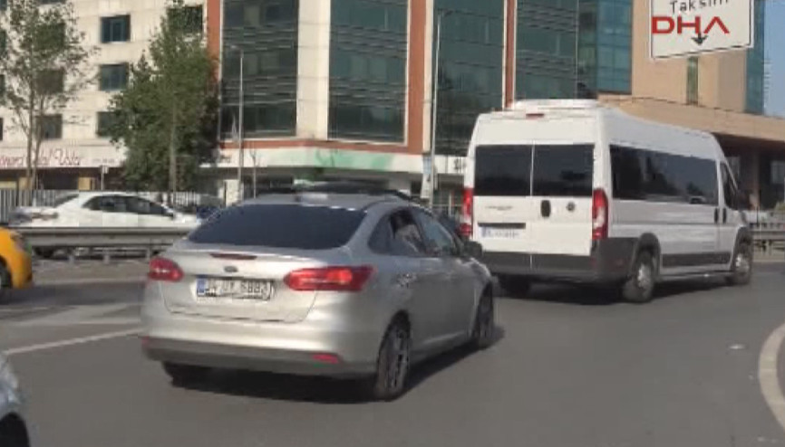 Enis Berberoğlu adliyeden böyle çıkarıldı