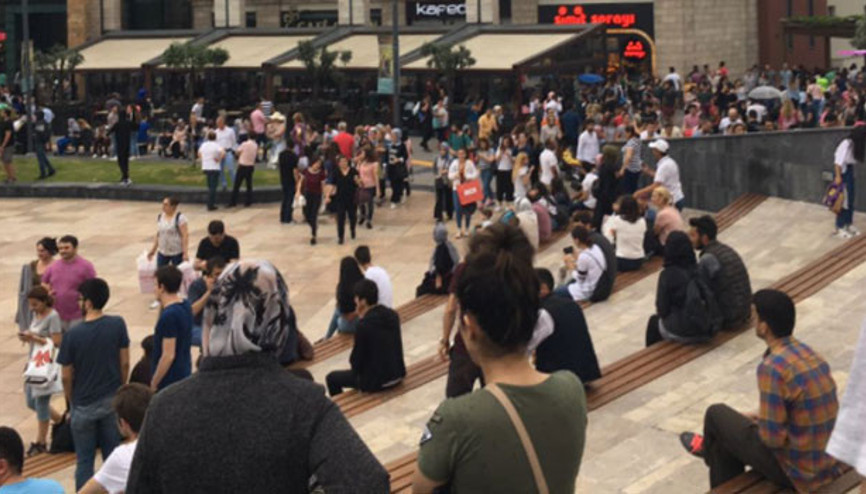 Son Dakika: İstanbulda AVMde bomba alarmı