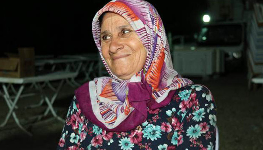 Beyin ameliyatı oldu, mani söylemeden duramıyor