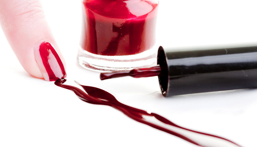 Hatasız oje sürmenin 5 pratik yöntemi