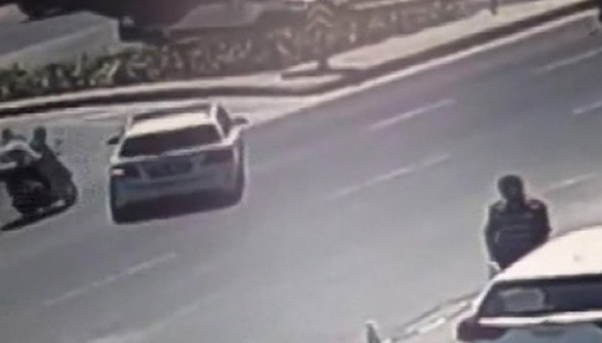 İstanbul’da feci motosiklet kazası kamerada