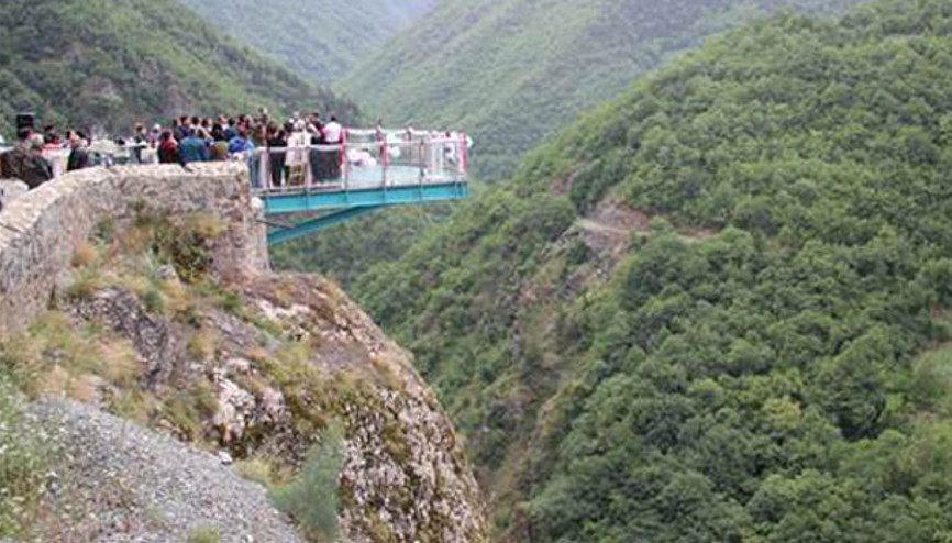 220 metre yükseklikte tehlikeli horon Sakın Karadeniz usulü oynamayın