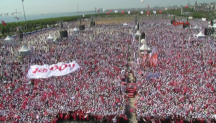 Maltepe miting alanı tıklım tıklım doldu
