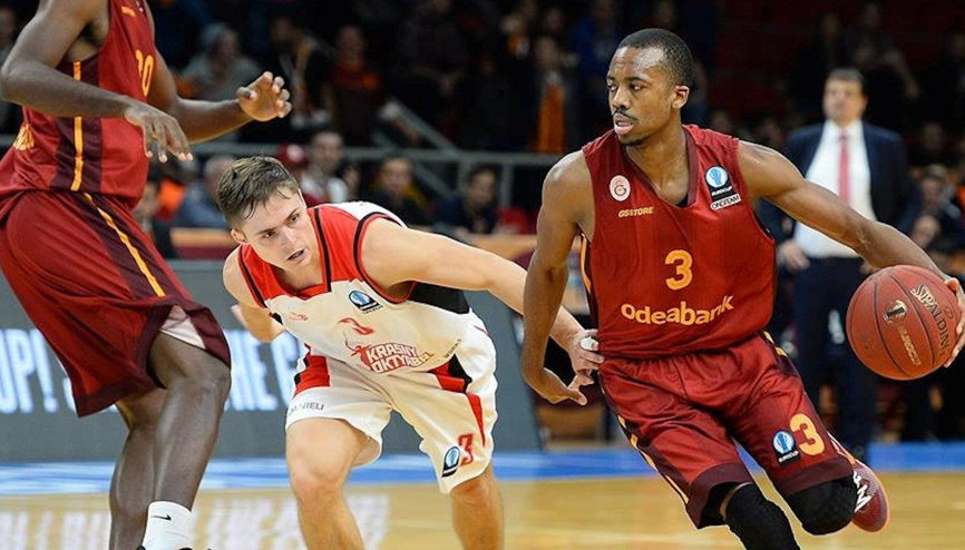 Galatasarayda yaprak dökümü