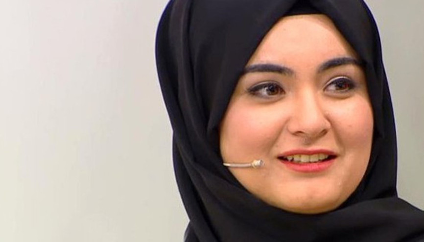 Gelin adayı Hanife para basıyor