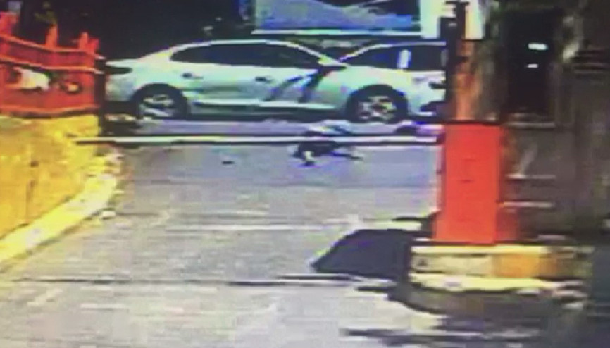 O çocuk kimden sorusuna eşi Ortağına sor deyince... Ortağa 5 kurşun