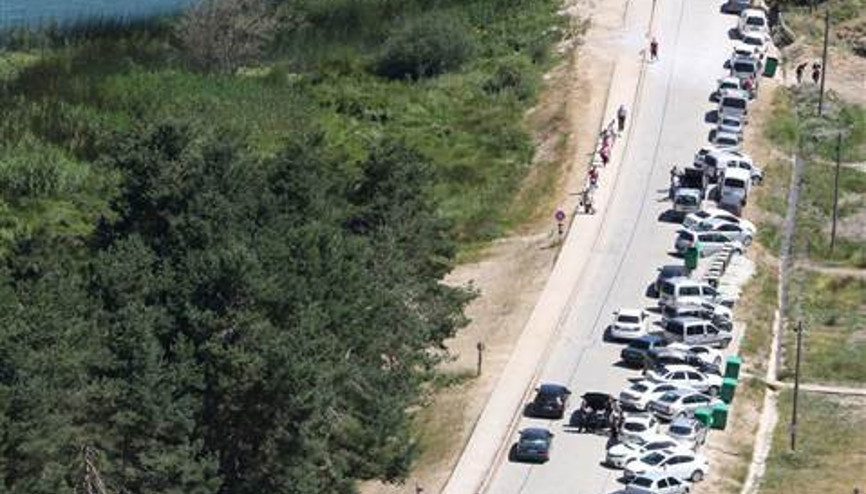 Abantta uzun kuyruklar oluştu