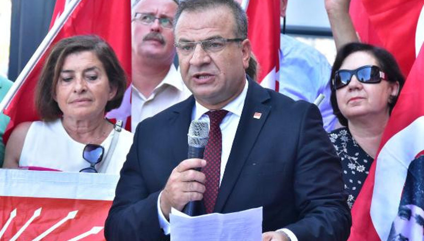 İzmirde CHPlilerden Ege Adaları tepkisi