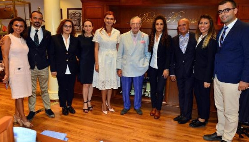 Brooks Brothersın İzmirdeki ilk mağazası açıldı